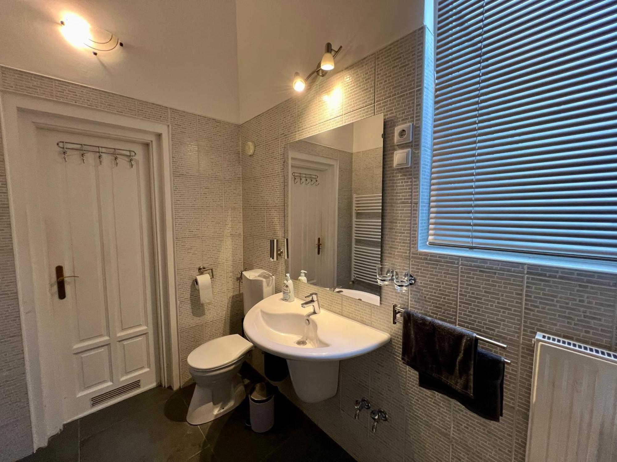 Tilia Suite Budapest Esterno foto